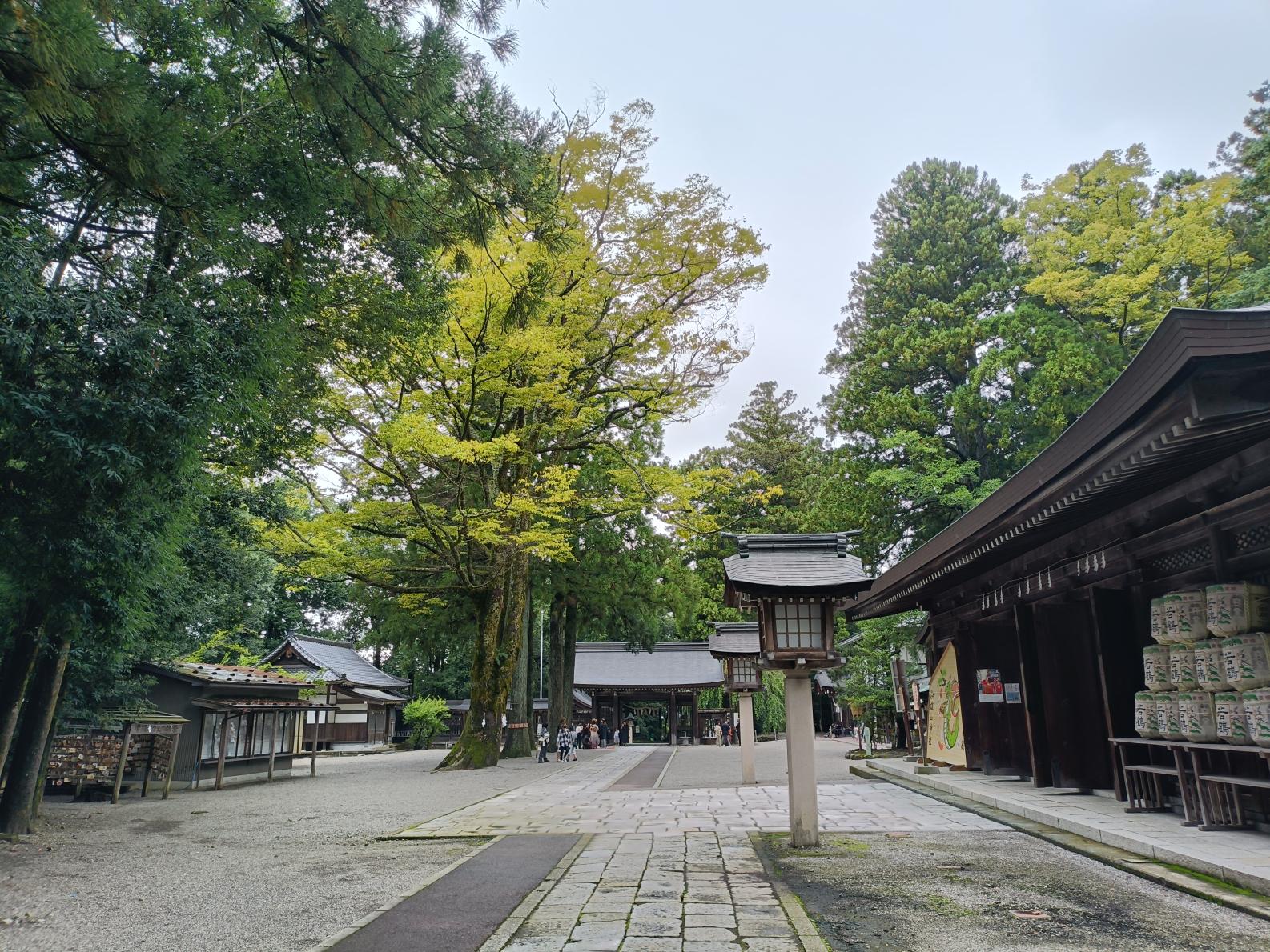 岩峅寺のパワースポット「岩峅寺雄山神社前立社壇」-0