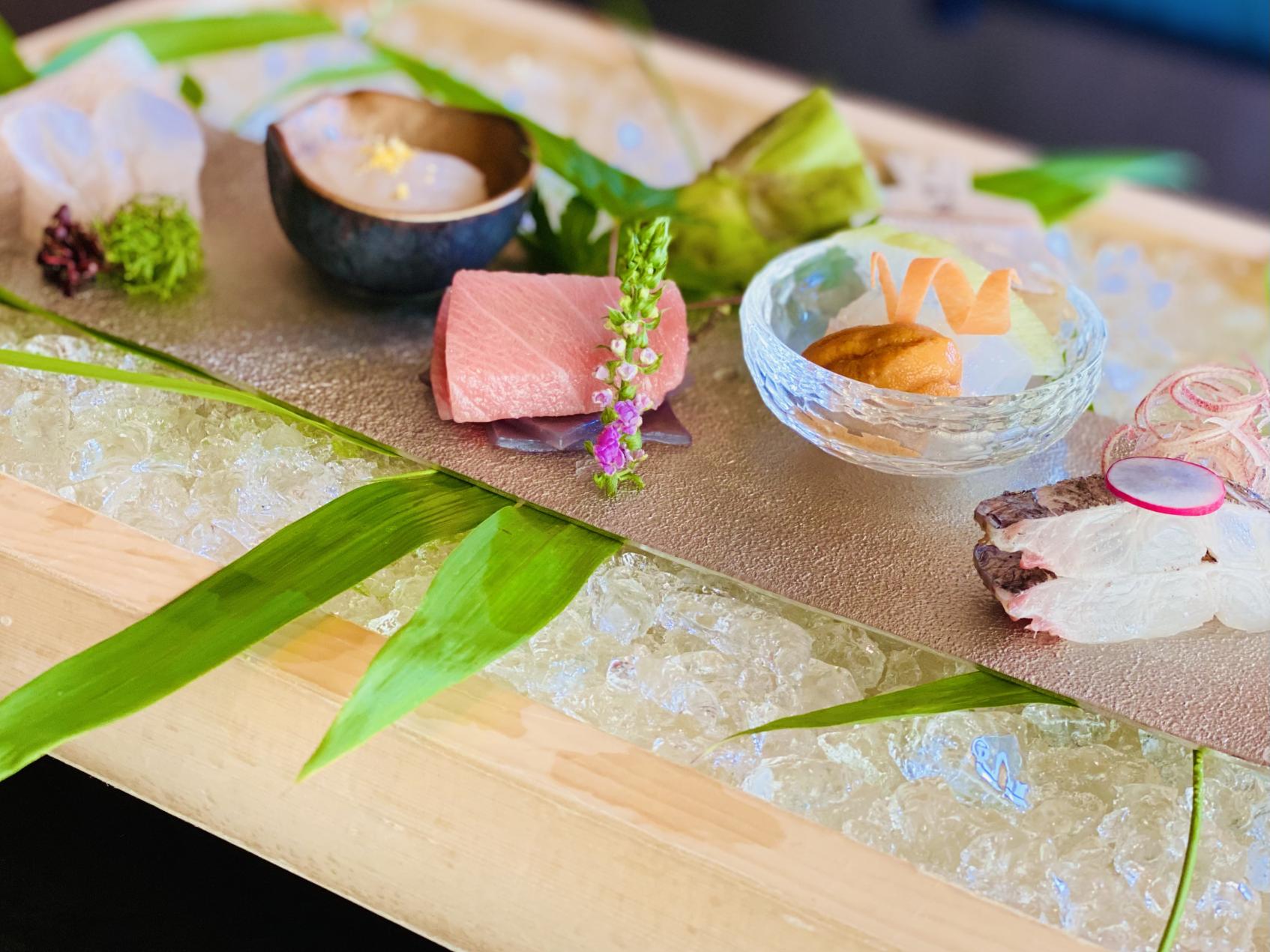 夕食は旬の味覚をいただける会席料理！-1