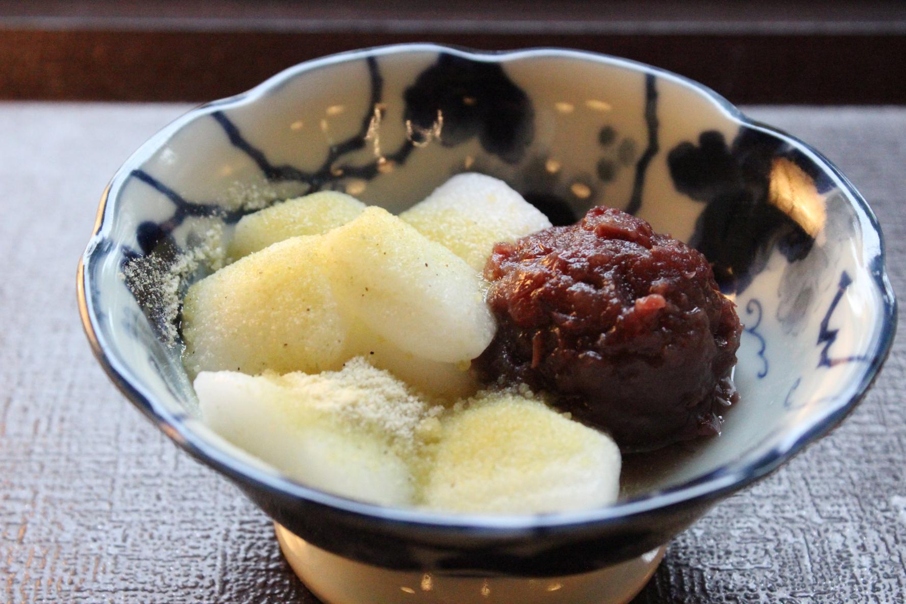 メニューが多彩な「食事処満天星【どうだん】」-2