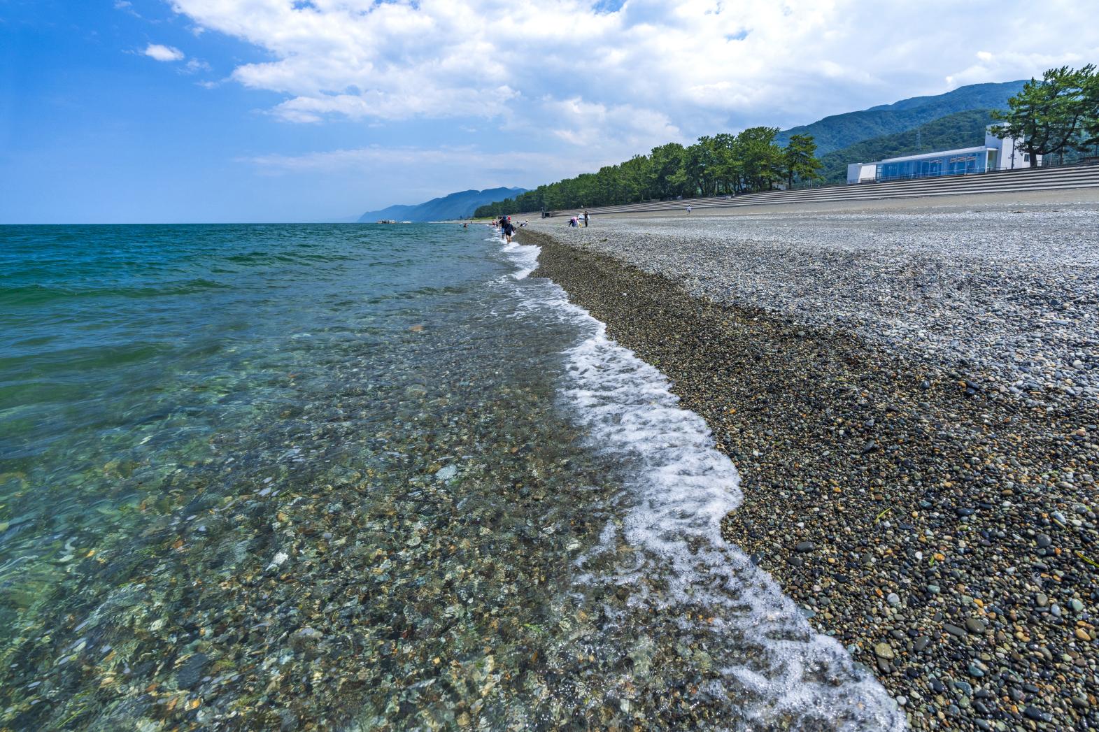 ⑥ヒスイ海岸（朝日町）