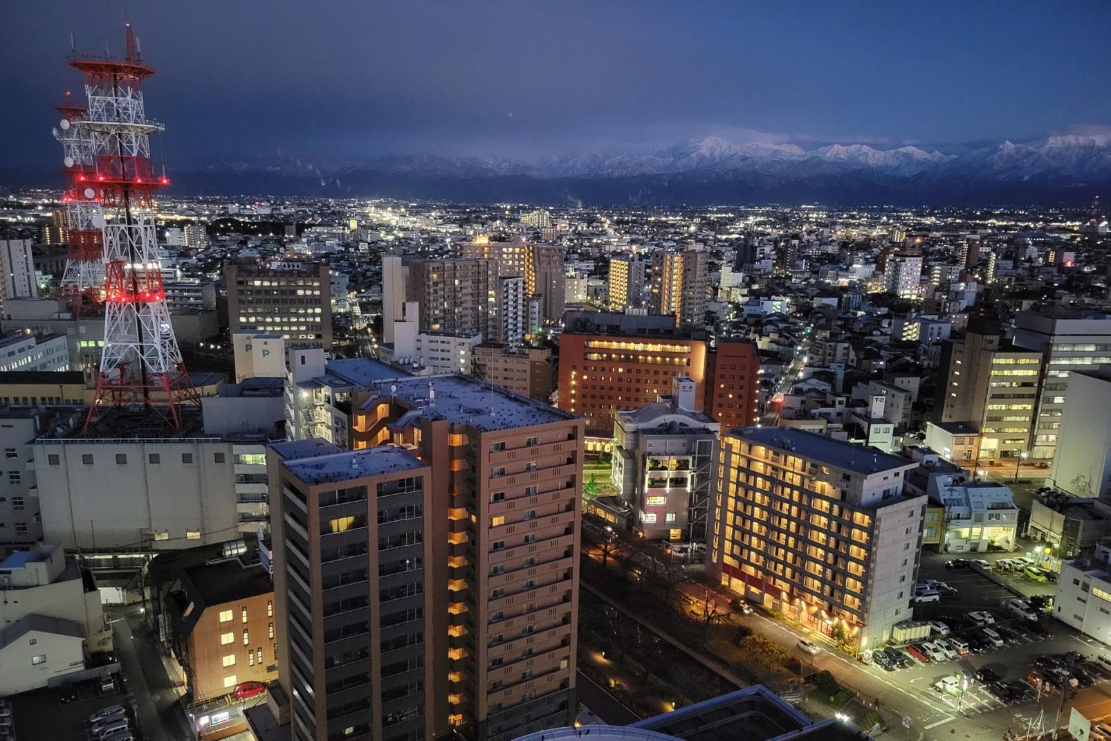 富山市役所展望塔（富山市）