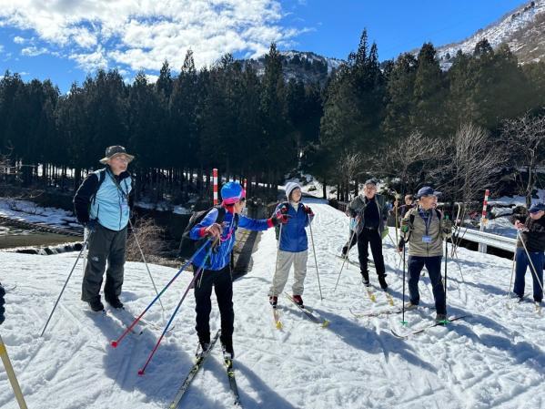 水の学び舎ツアー「歩くスキーで冬の片貝を探検！」