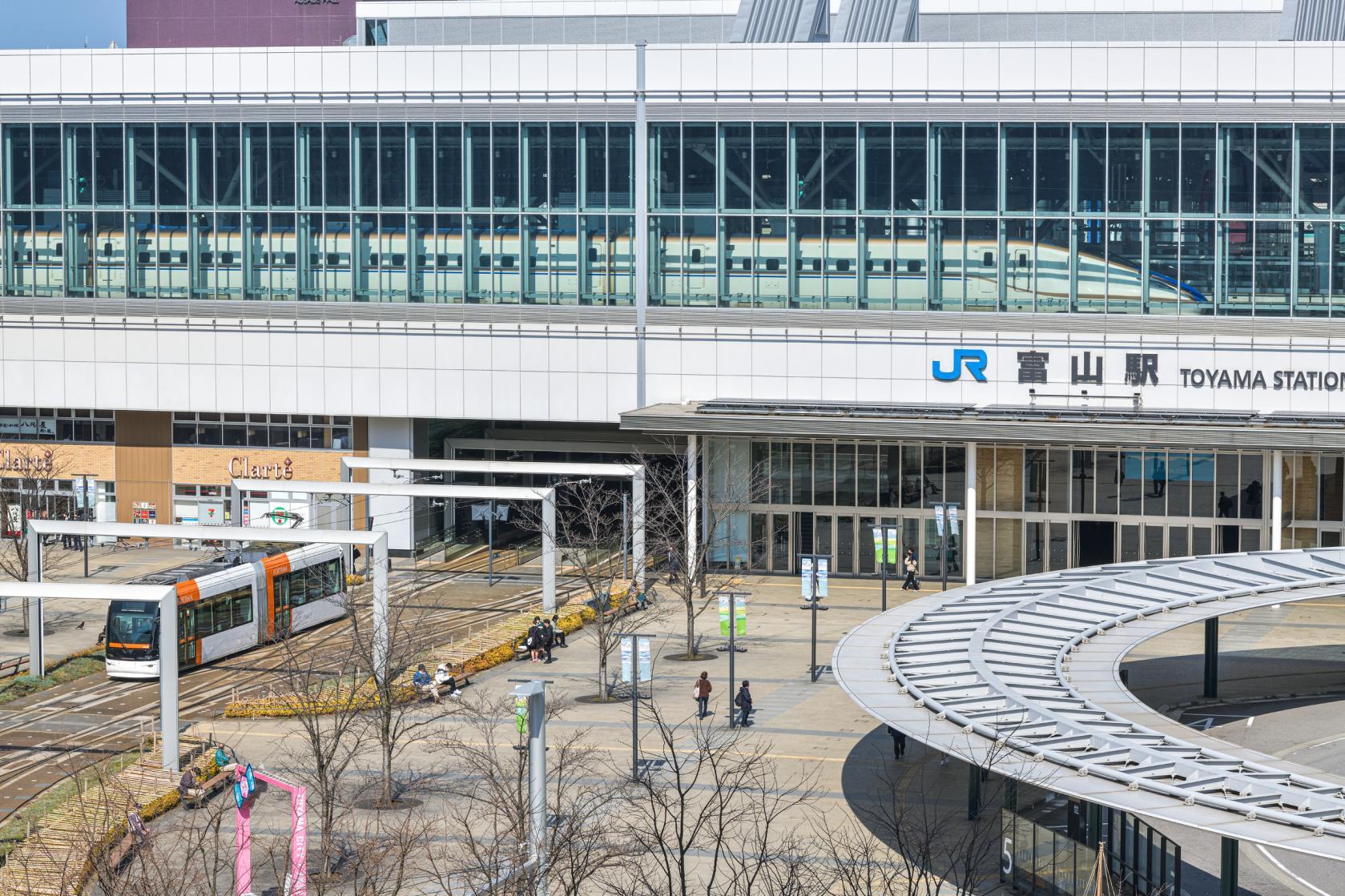 富山駅