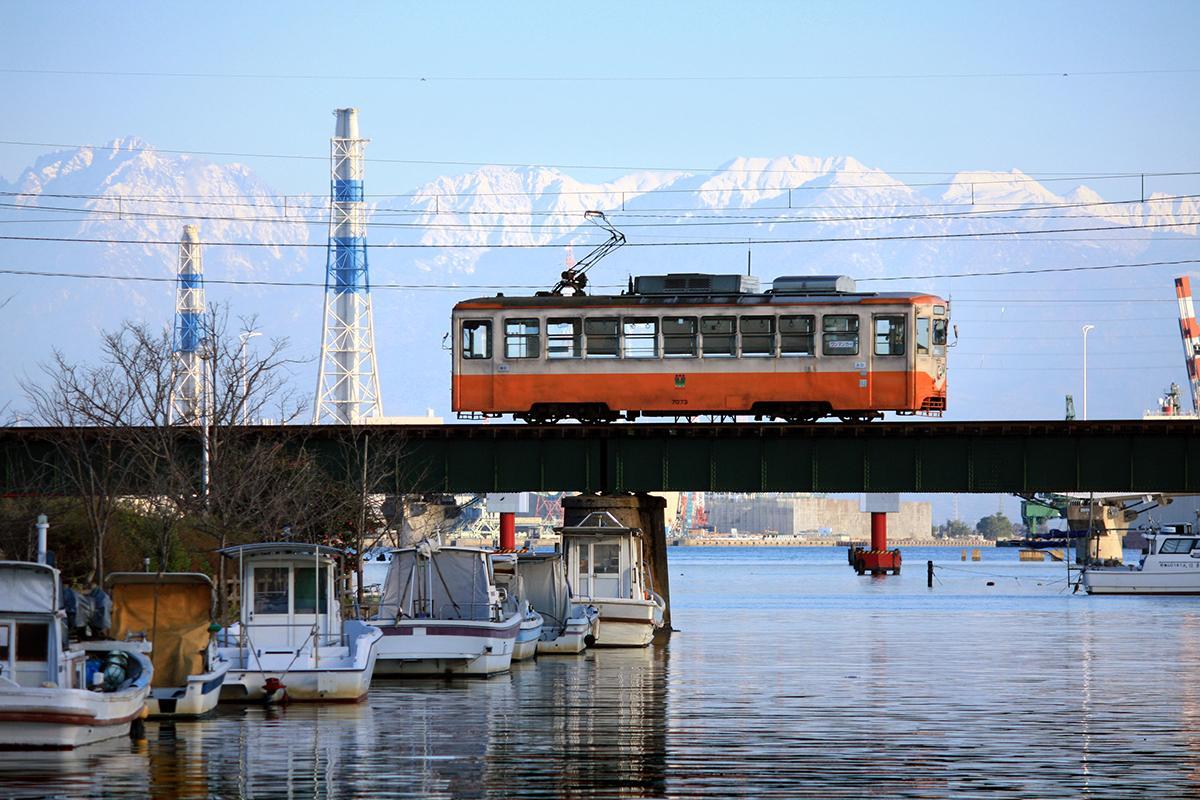 高岡駅