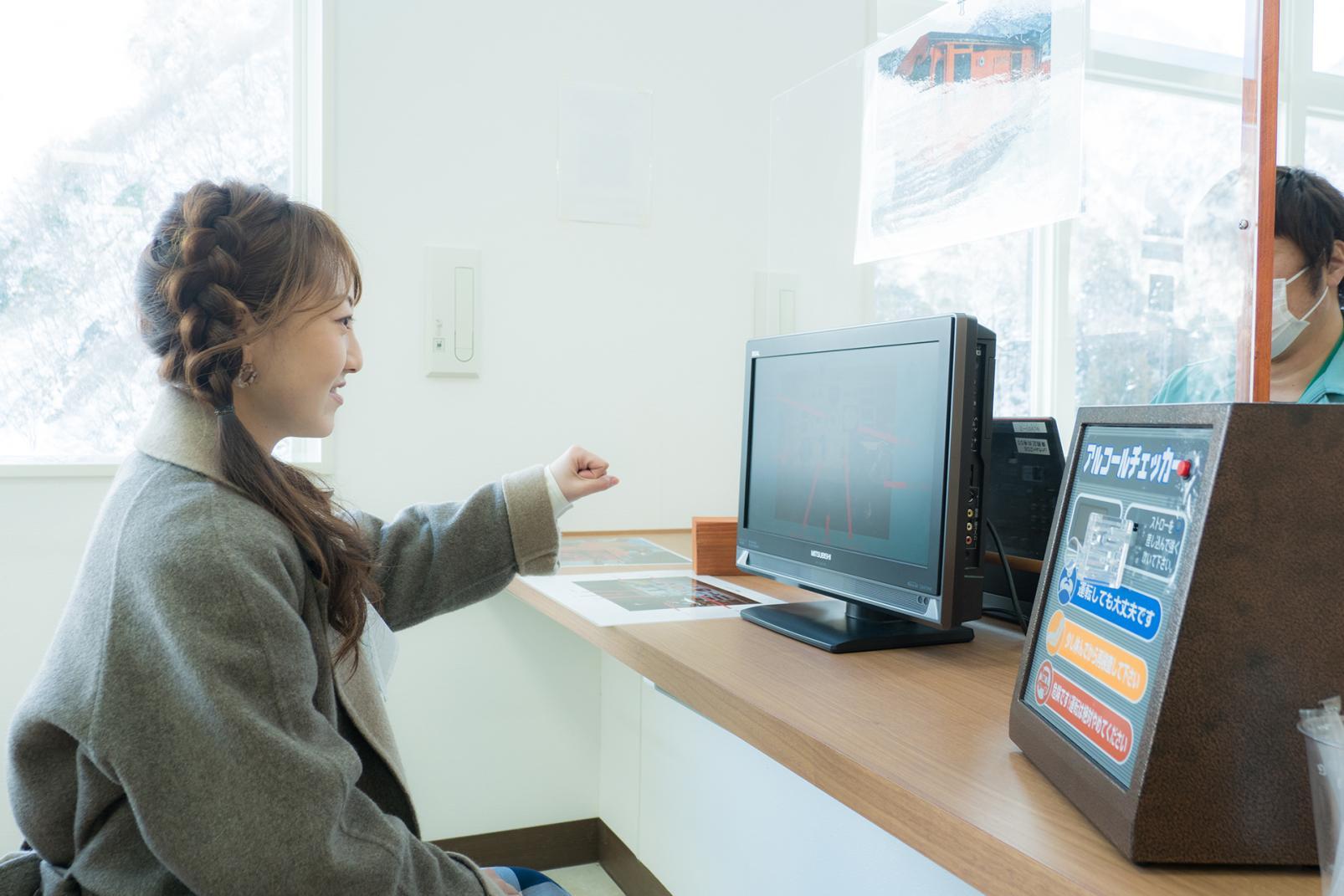 Winter-only driving experience at Kurobe Gorge Railway Unazuki Station-4