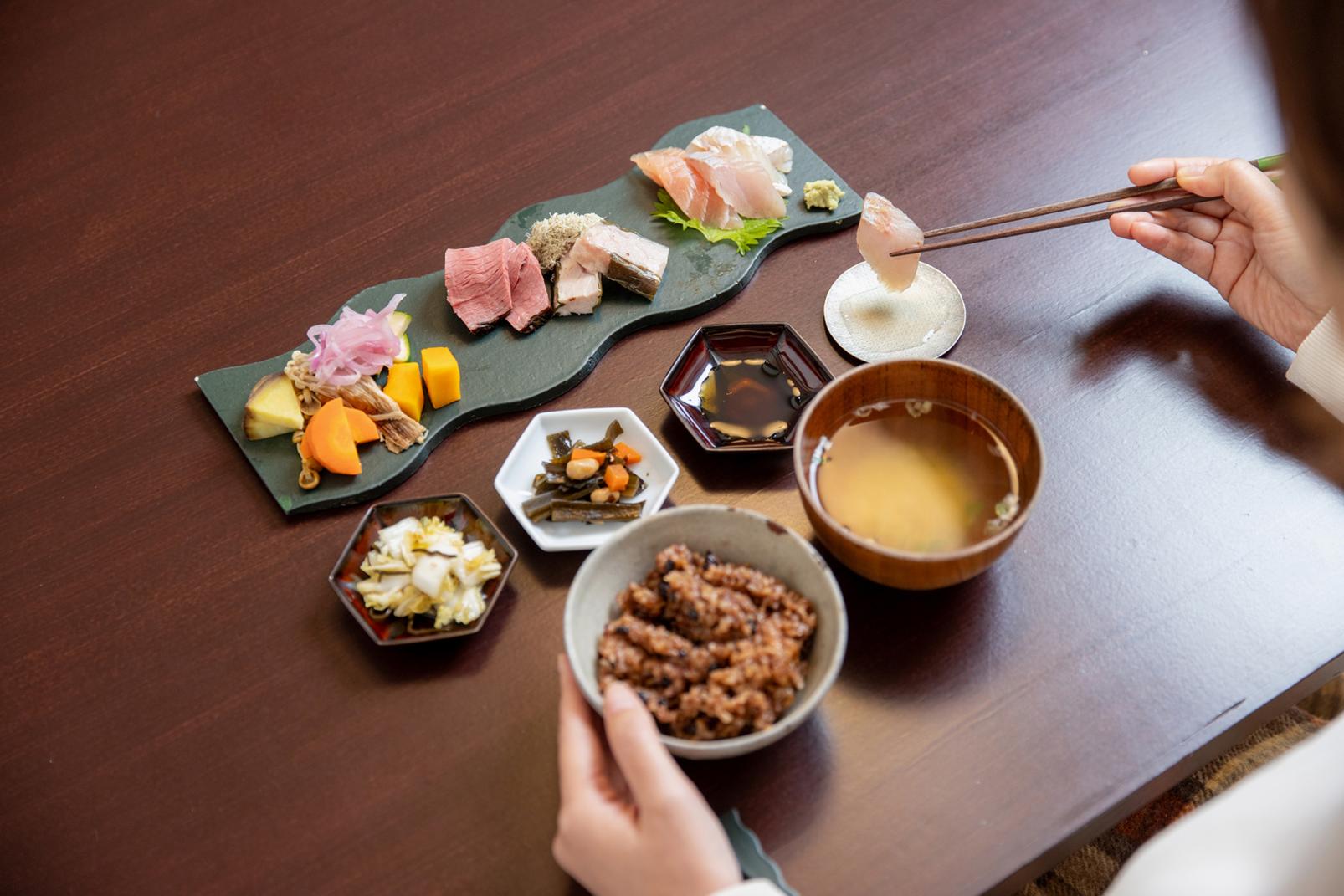 12:00 ｰ クラフタン｜【食文化】
富山の食文化を伝える、昆布締めの専門店-0