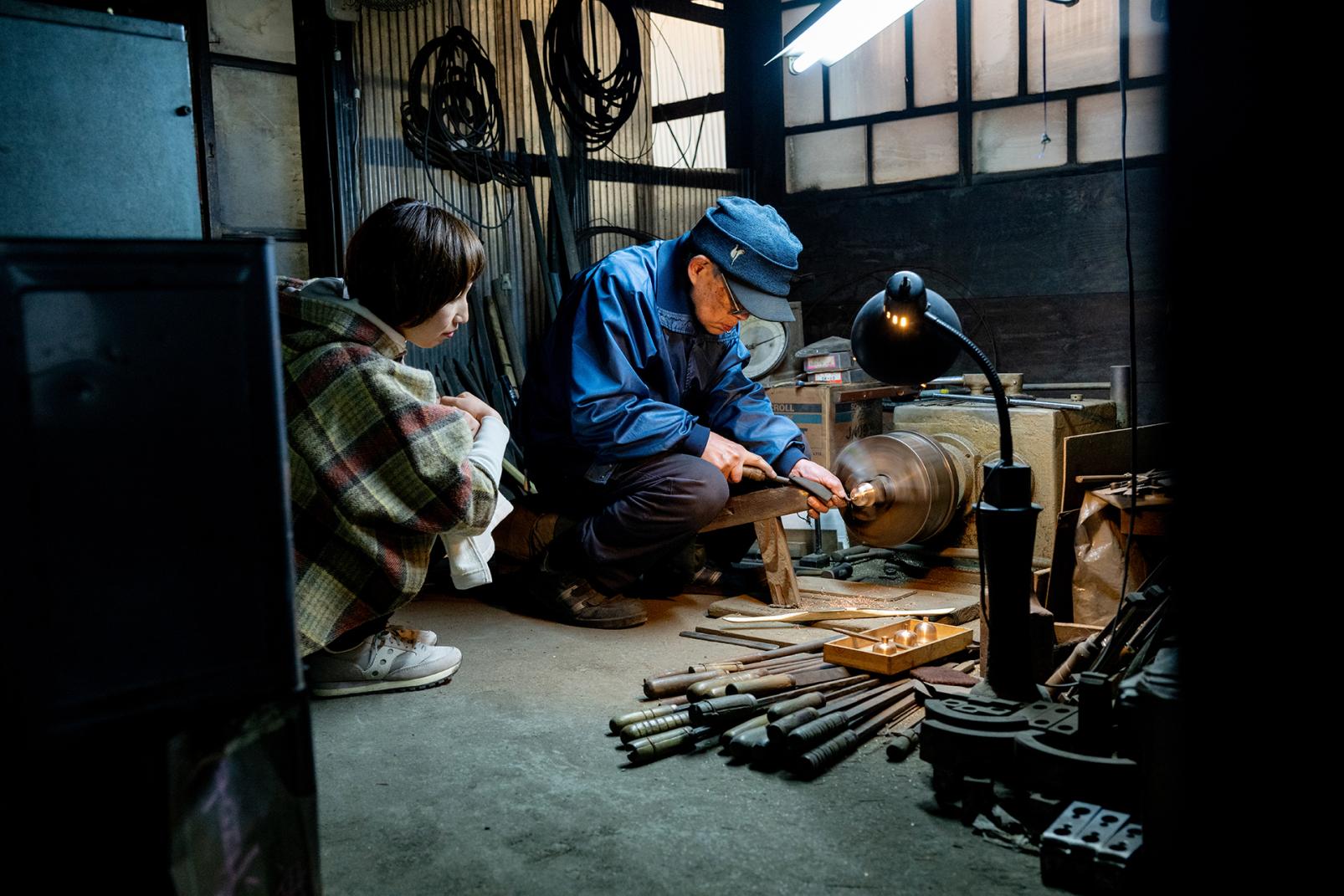 13:30 ｰ 利三郎｜【伝統工芸】
高岡鋳物の技術を継ぐ、金屋町の鋳物工場-3