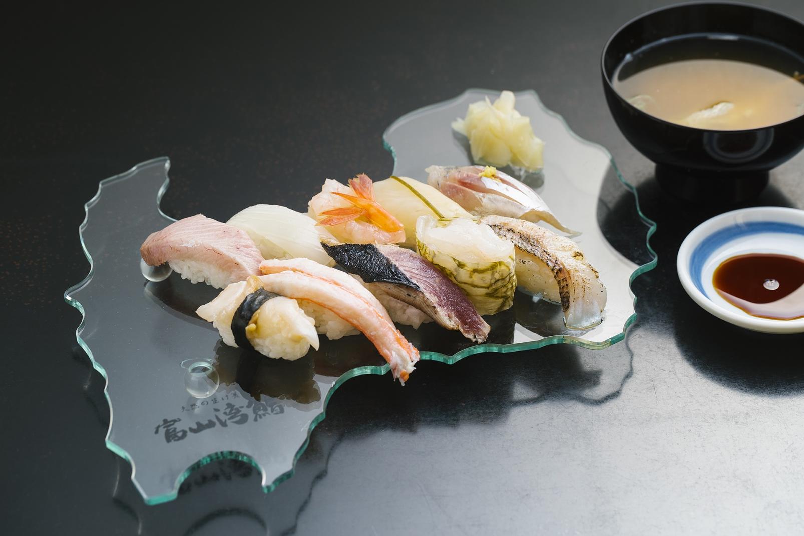 「富山湾鮨」を食べに行こう！