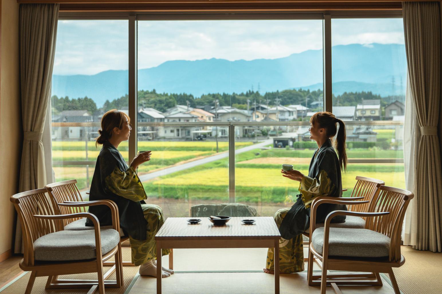 トラベラーAYUMIさんと旅する富山2024≪富山の温泉宿編≫-1