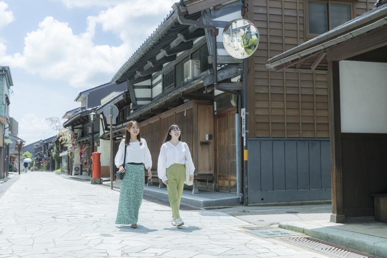 高岡まち歩きの決定版！金屋町・山町筋の歴史旅